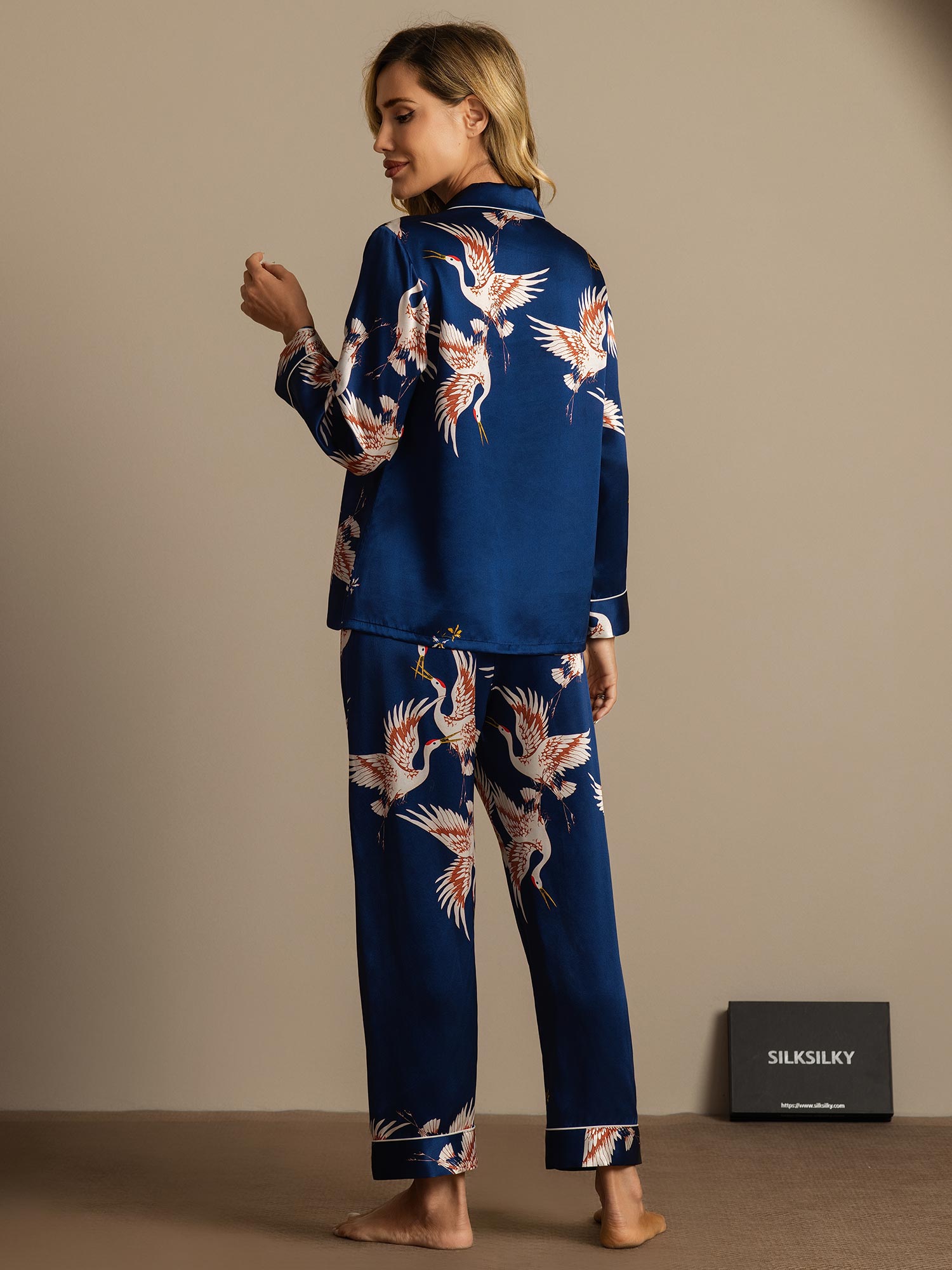 19Momme Women's Pure Silk Crane Print Long Sleeve Pajamas Set