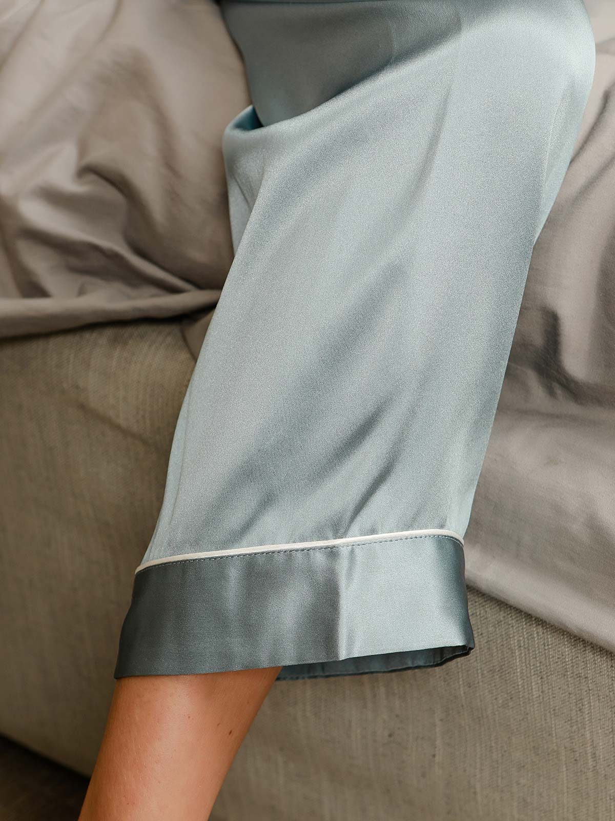 Women's Pure Silk Long Sleeve Button Up Pajamas Set