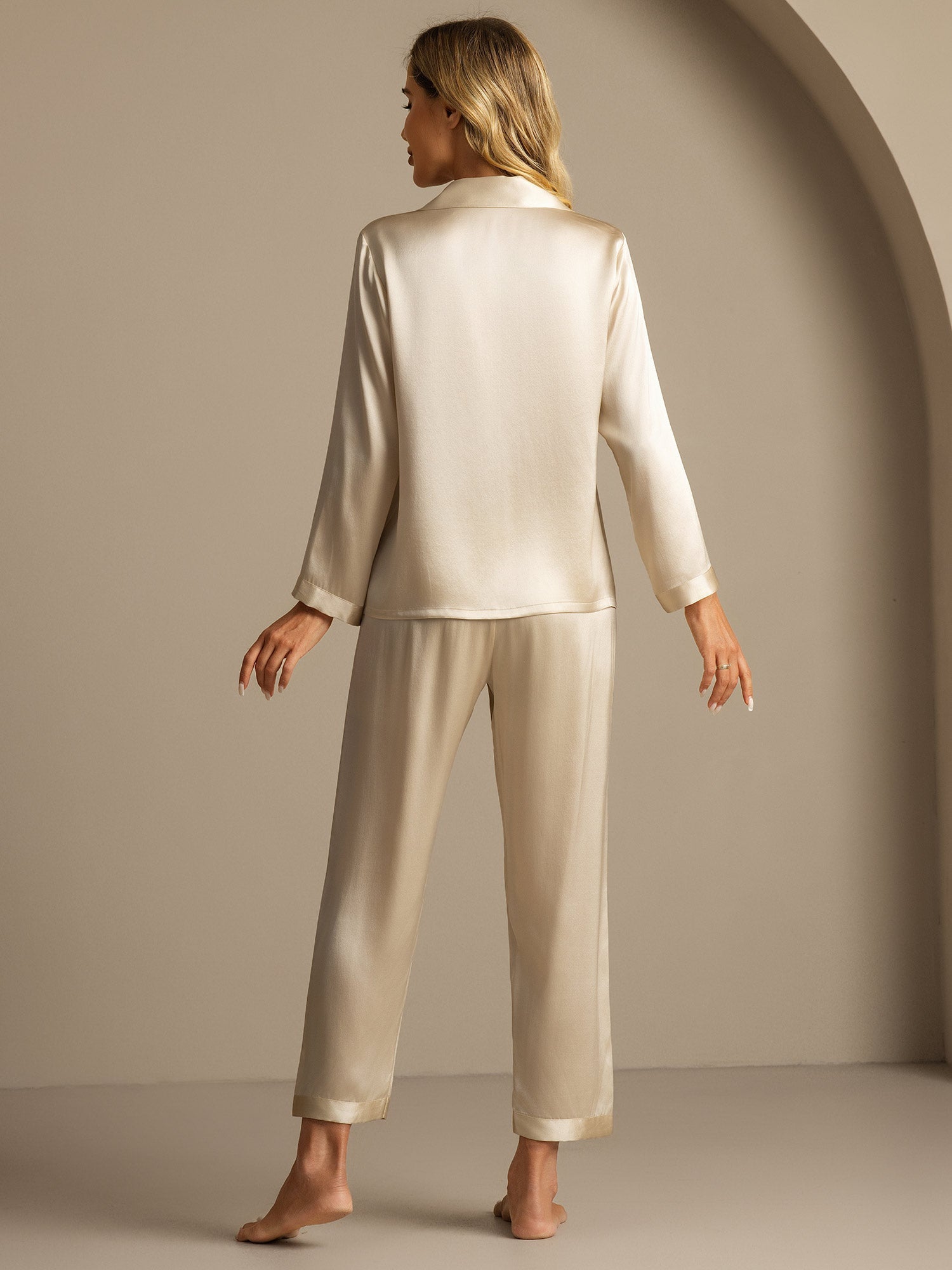 Women's Pure Silk Long Sleeve Pajamas Set