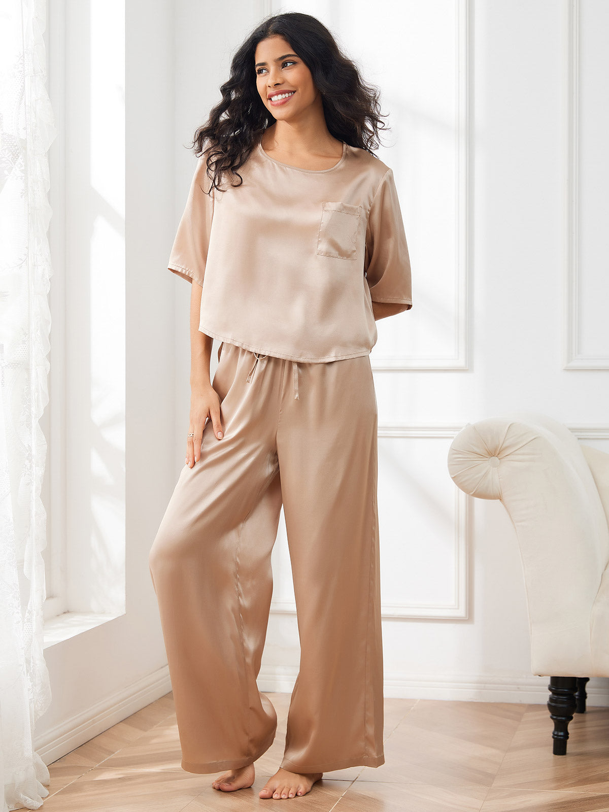 Women's Pure Silk Half Sleeve Round Neck Pajamas Set