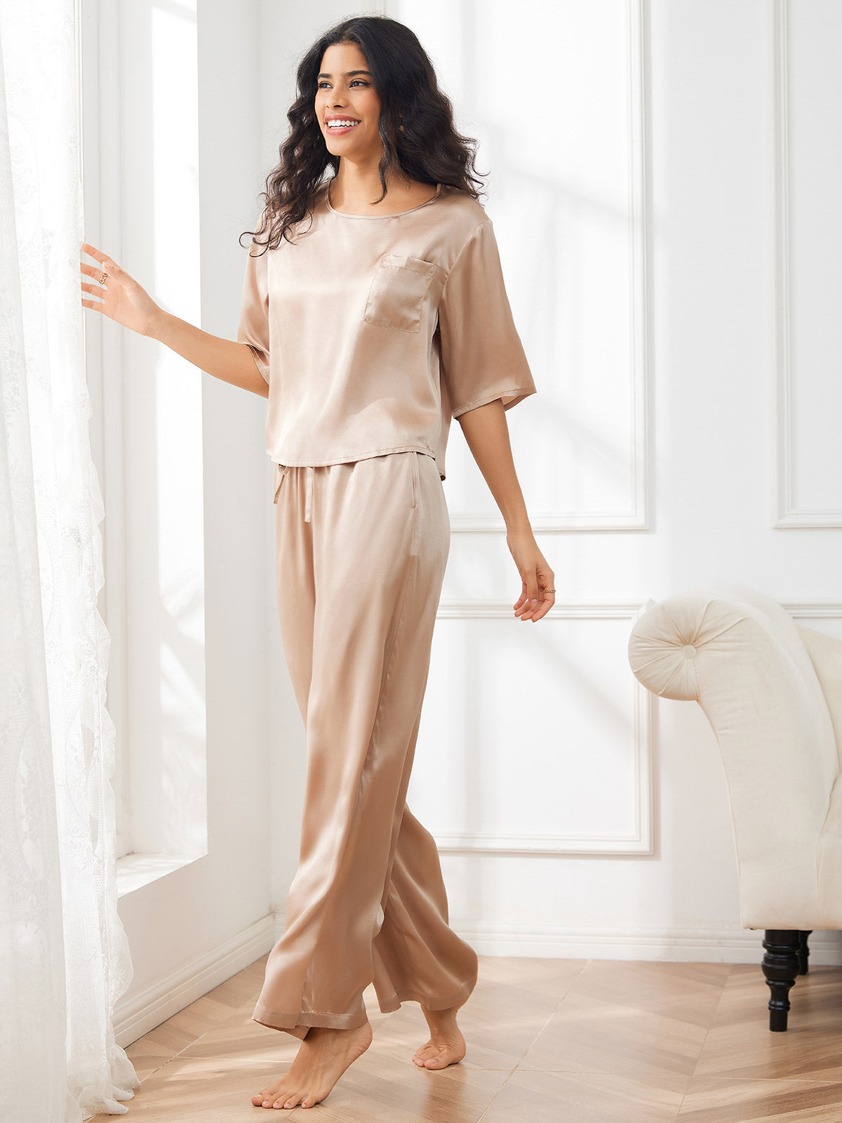 Women's Pure Silk Half Sleeve Round Neck Pajamas Set