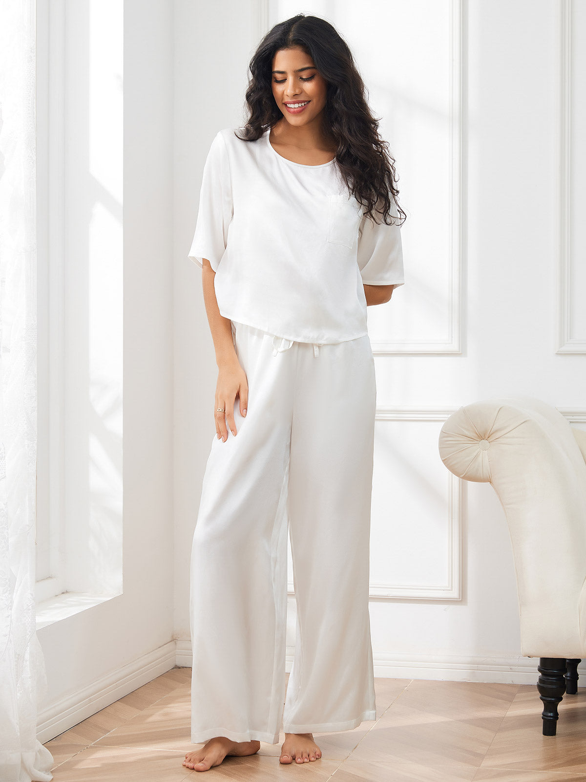 Women's Pure Silk Half Sleeve Round Neck Pajamas Set