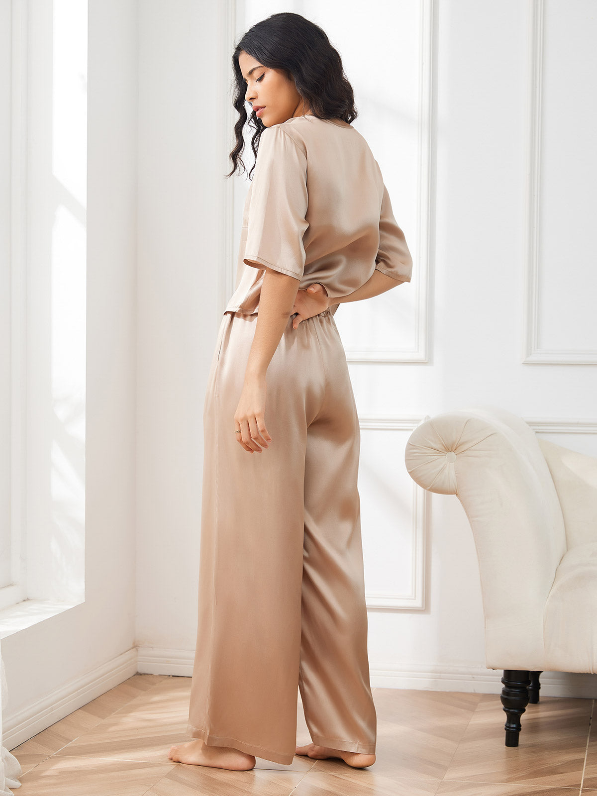 Women's Pure Silk Half Sleeve Round Neck Pajamas Set