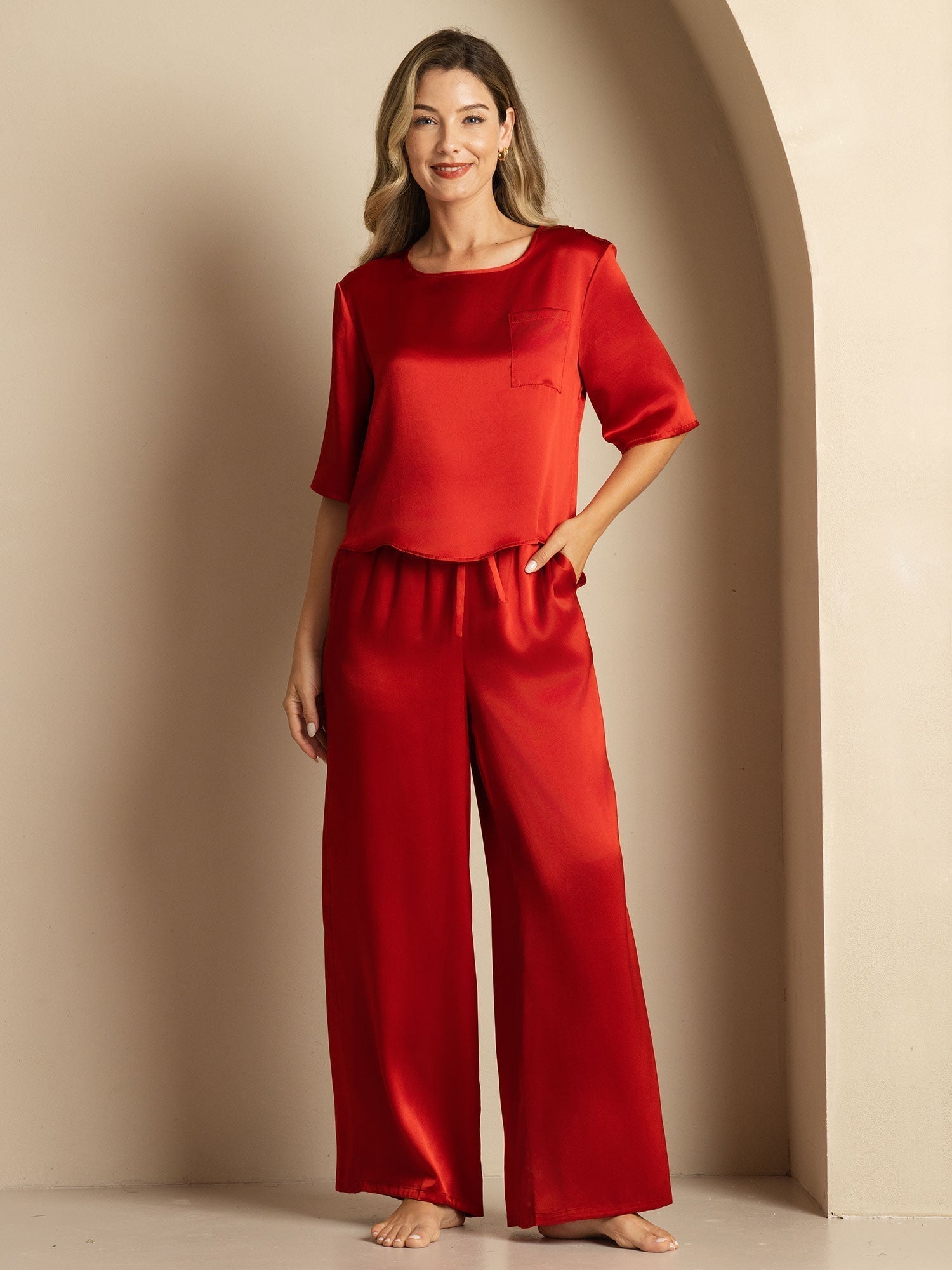 Women's Pure Silk Half Sleeve Round Neck Pajamas Set